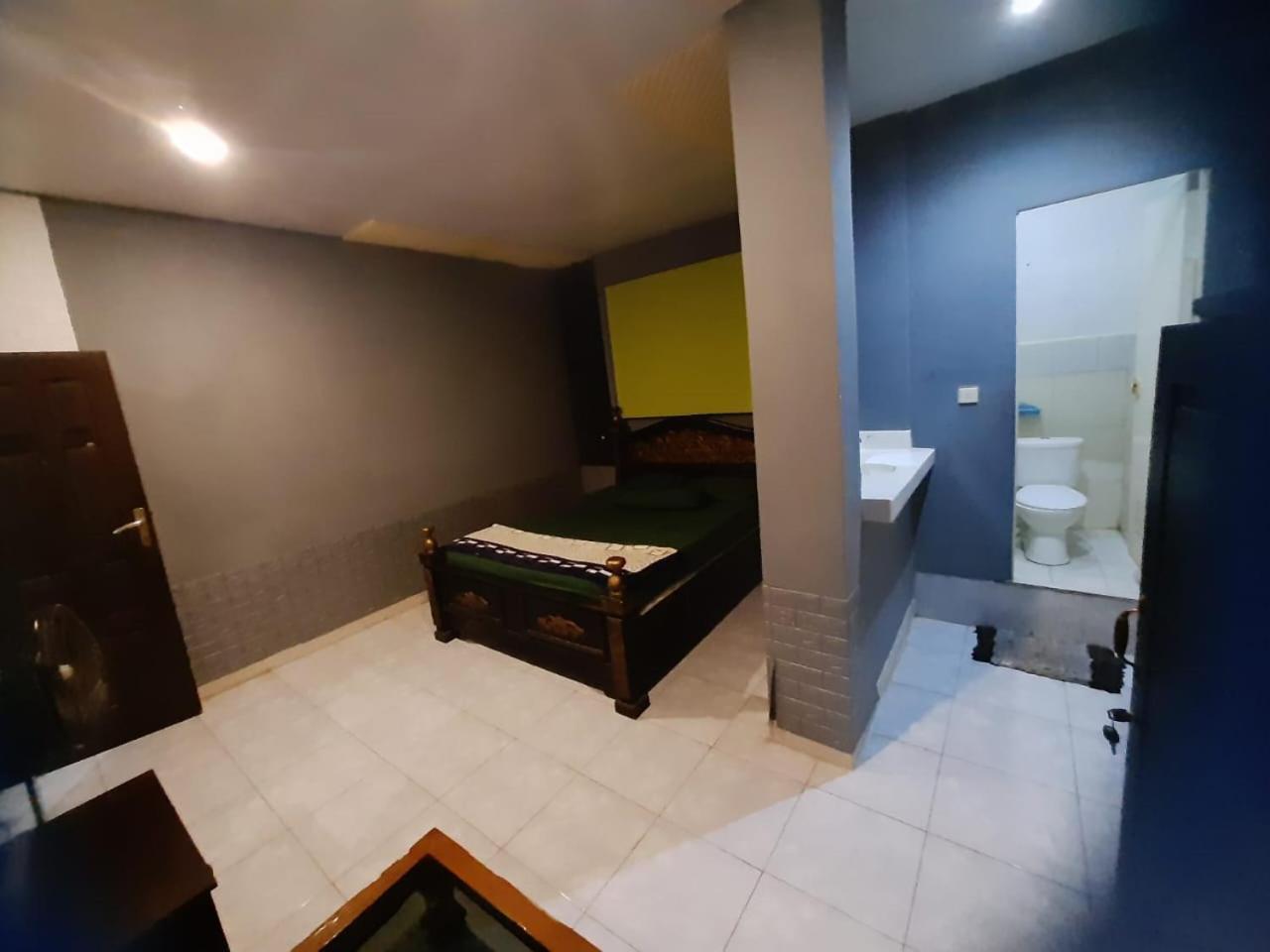 New Kami Homestay Баньюванги Экстерьер фото