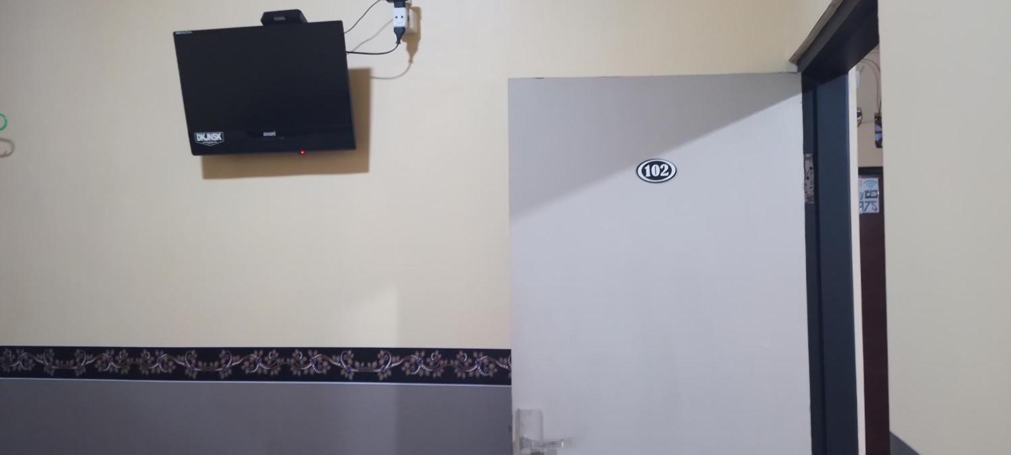 New Kami Homestay Баньюванги Экстерьер фото