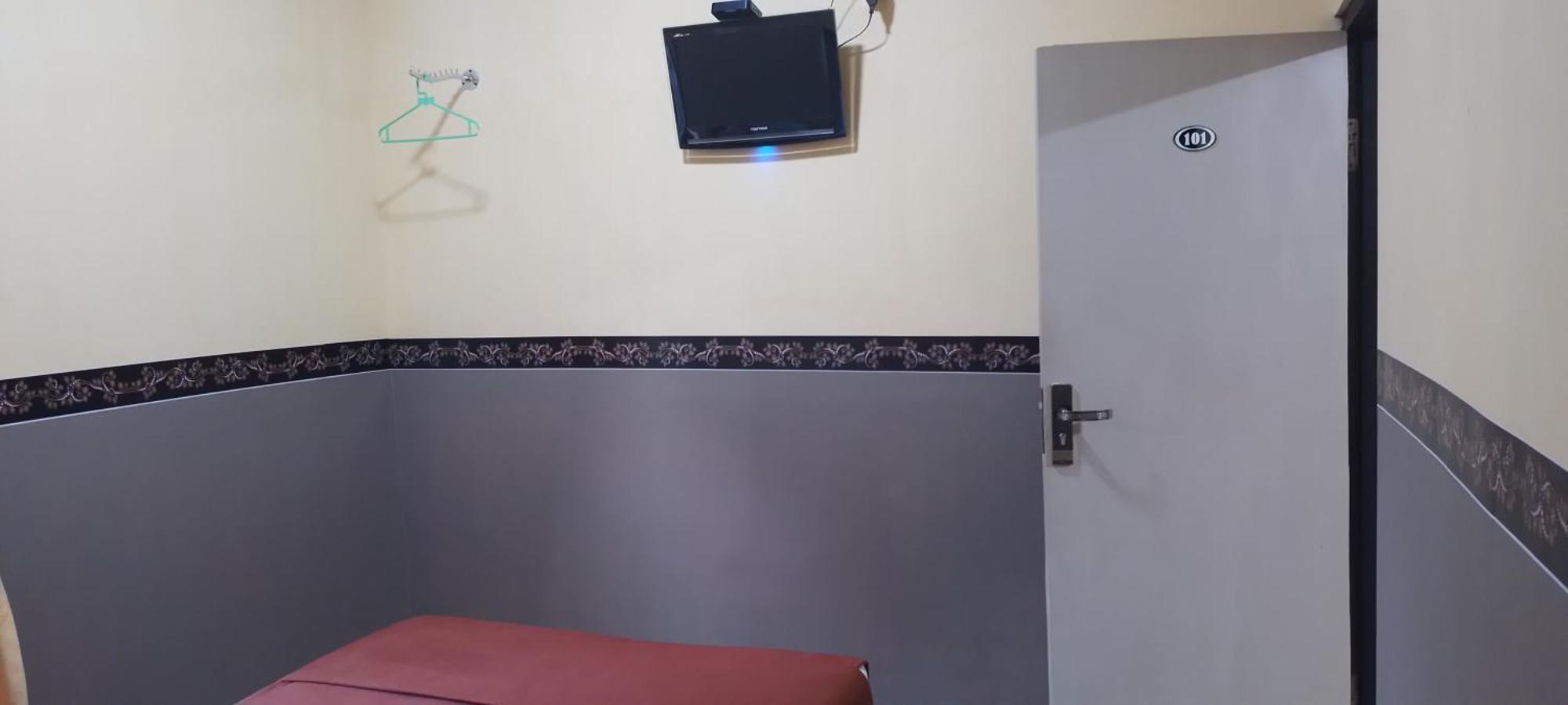 New Kami Homestay Баньюванги Экстерьер фото