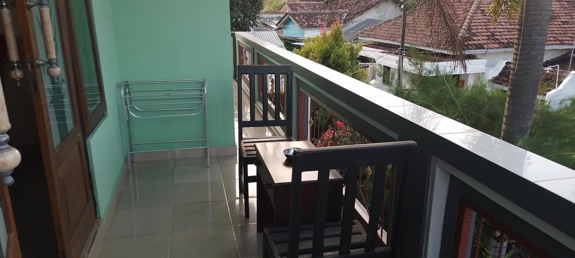 New Kami Homestay Баньюванги Экстерьер фото